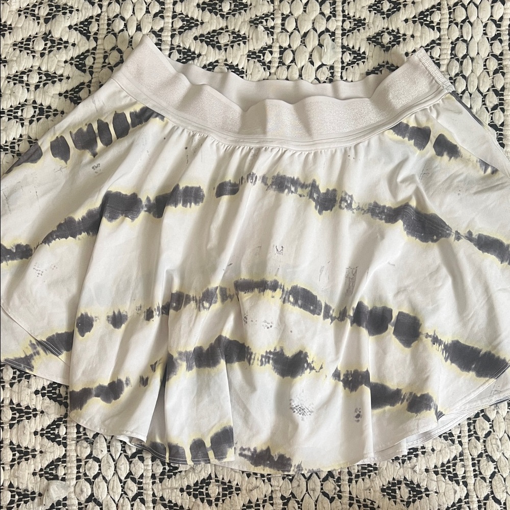 Lululemon Athletica White Mini Skirt